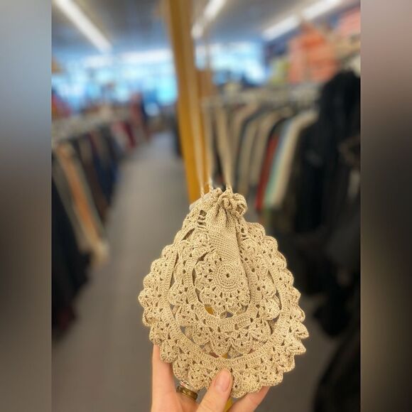 Vintage Ivory Macramé Purse Clutch - Picture 2 of 3